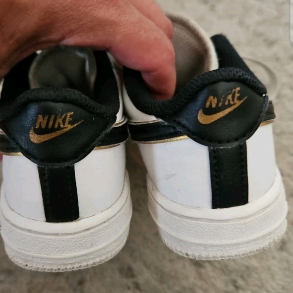 NikeForce 1 LV8 TD 'Metallic Swoosh Pack - White'Favorite - Picture 4 of 11